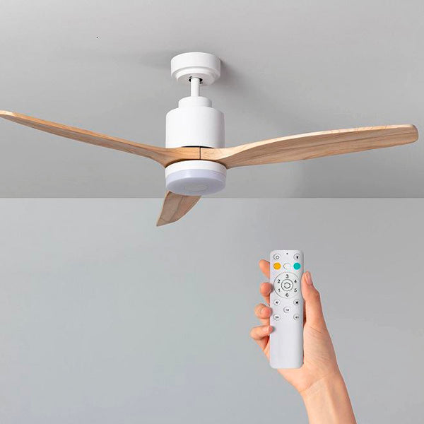 Ventilatore di design con luce LED e pale in legno massello – Eleganza, Comfort e Silenzio in un unico oggetto
